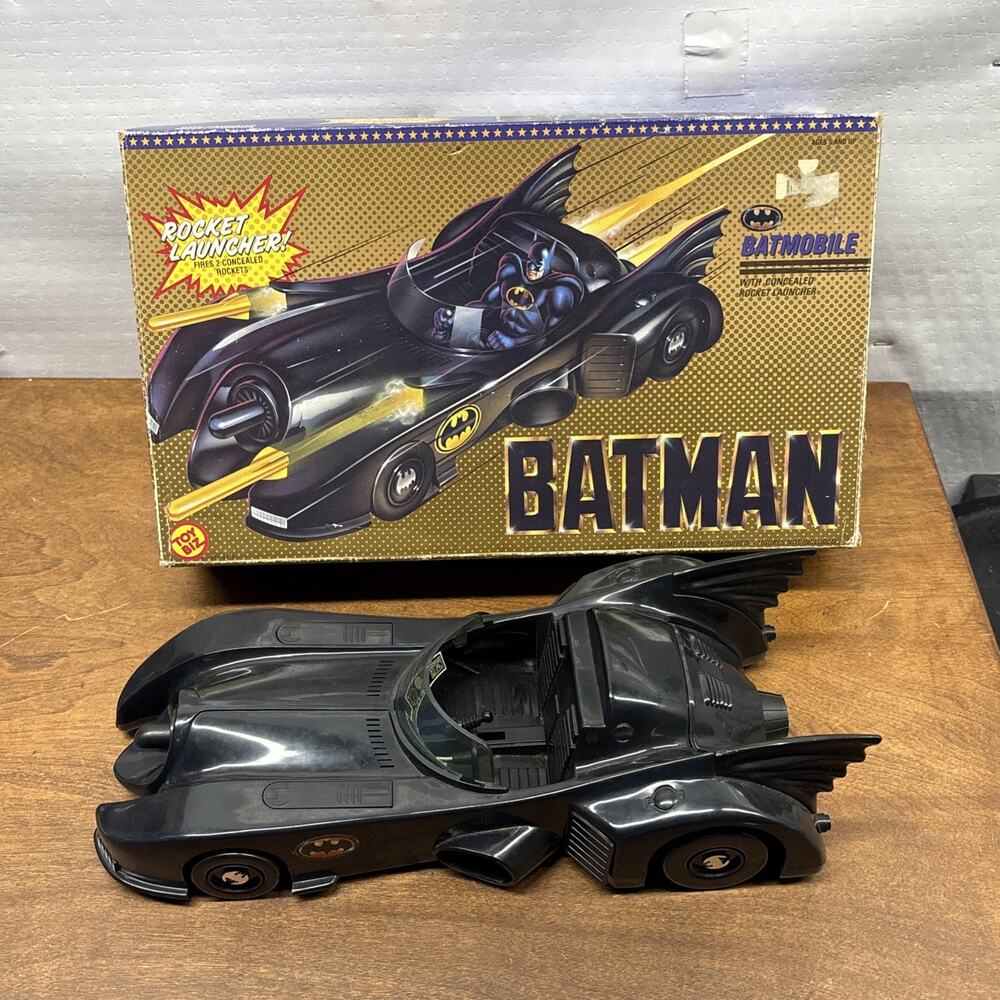 New Toybiz Batman 1989 Keaton Batmobile With Rockets And Original Box